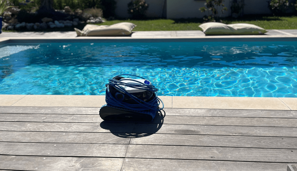 robot-piscine-avec-fil