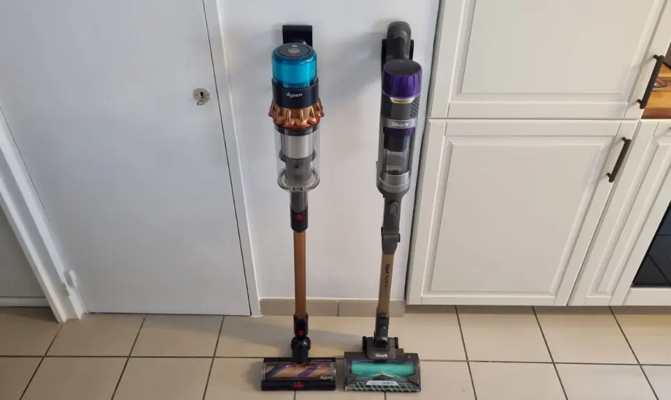 dyson-gen5-vs-shark-powerdetect