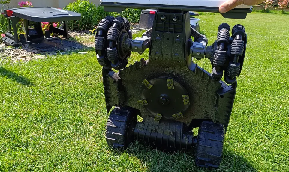 plateau-coupe-robot-tondeuse-luba-mini-1500