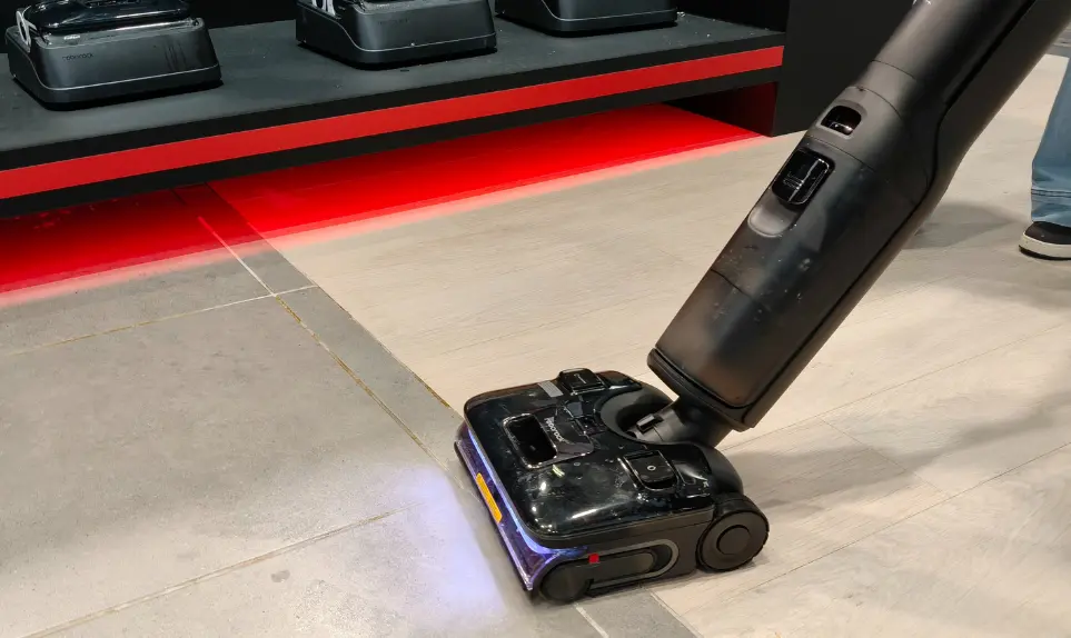 aspirateur-laveur-vapeur-roborock-f25