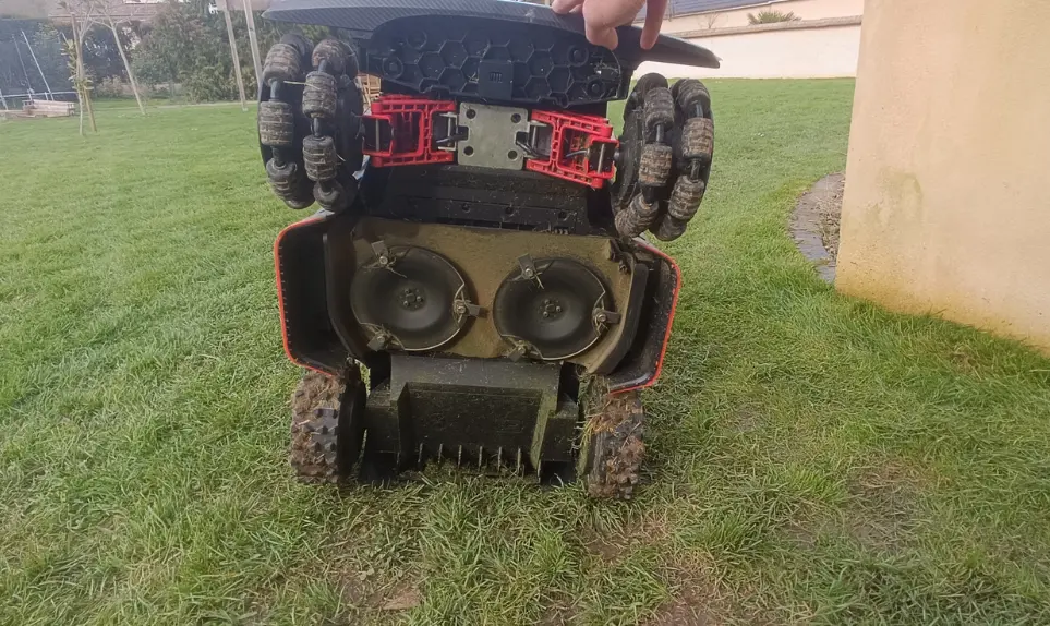 double-disque-coupe-robot-dreame-a3