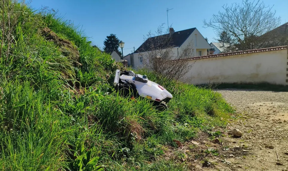 luba-3-sur-terrain-accidente-avis
