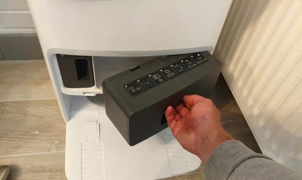 inconvenient-1-mova-v70