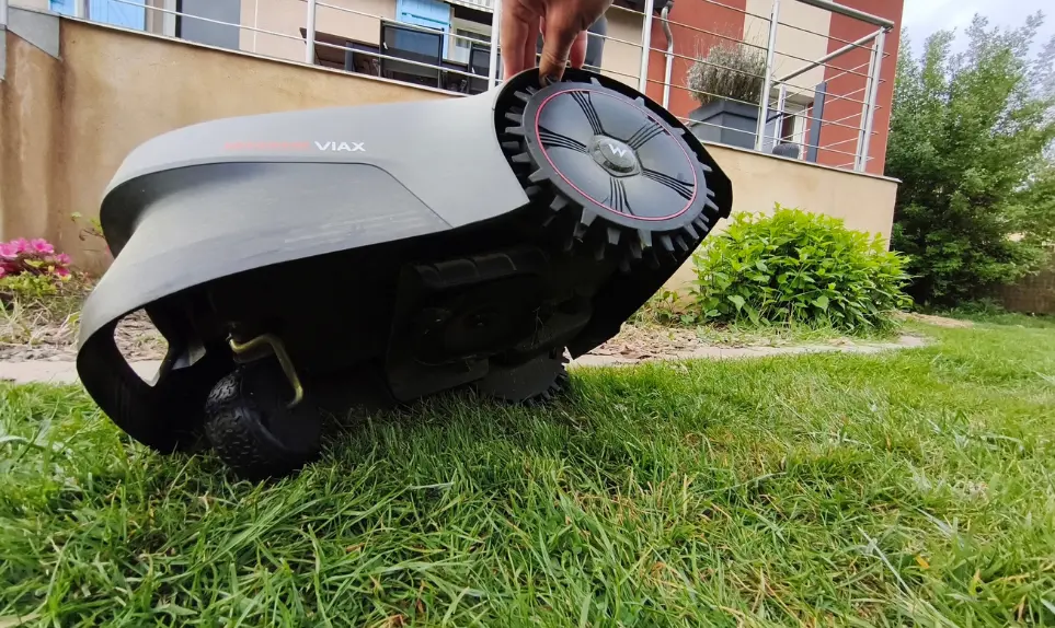 roue-folle-robot-tondeuse-viax-500