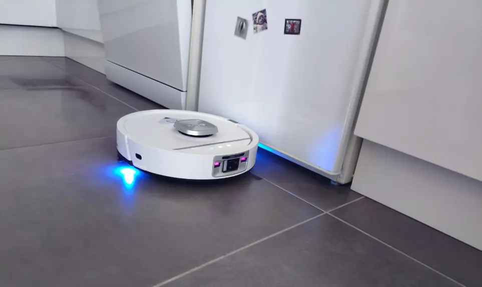 lumiere-ultraviolet-shark-robot-aspirateur